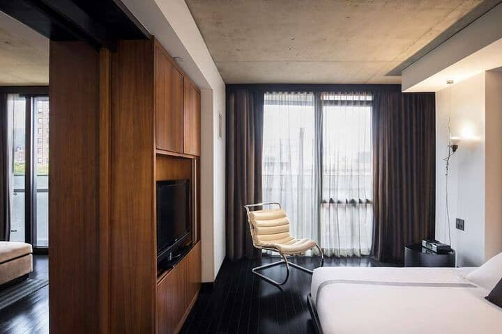 Room 20 of 65